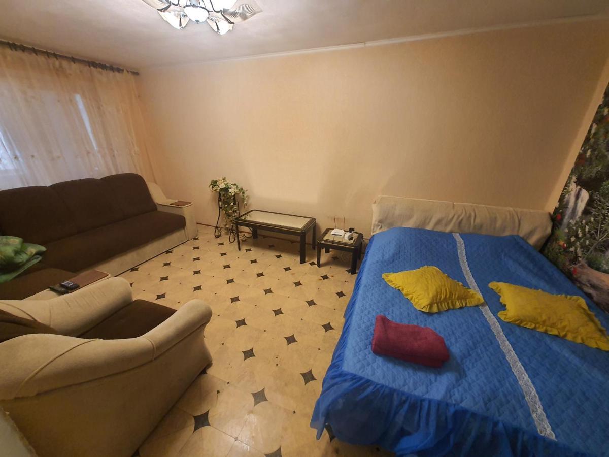 Апартаменти Повністю Whole Apartment Kryvyi Rih Quarto foto